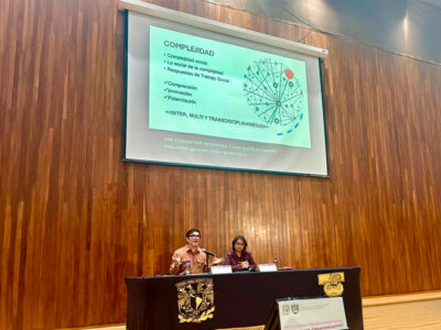 Director Académico de Postgrado expuso en conferencia internacional de Trabajo Social en México