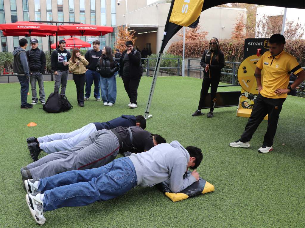 Universidad Autónoma de Chile organizó la Activación SmartFit