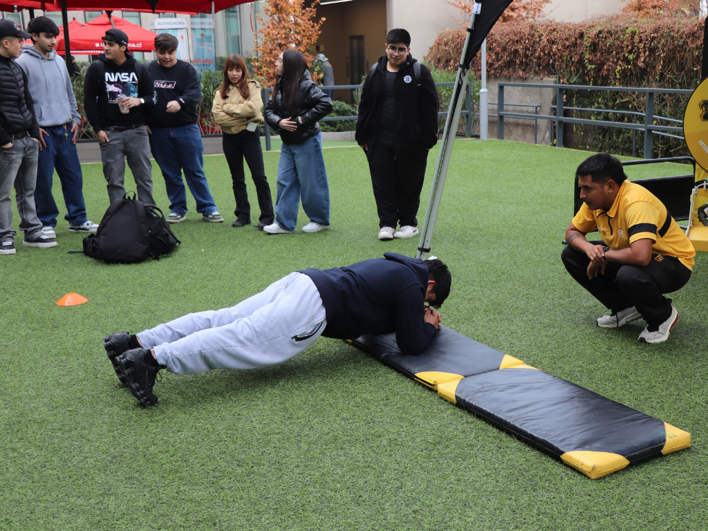 Universidad Autónoma de Chile organizó la Activación SmartFit