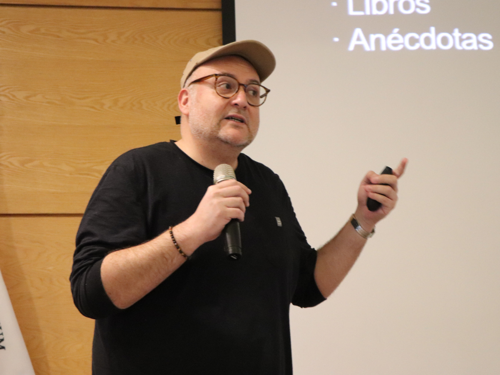Charla de planning publicitario en la Universidad Autónoma