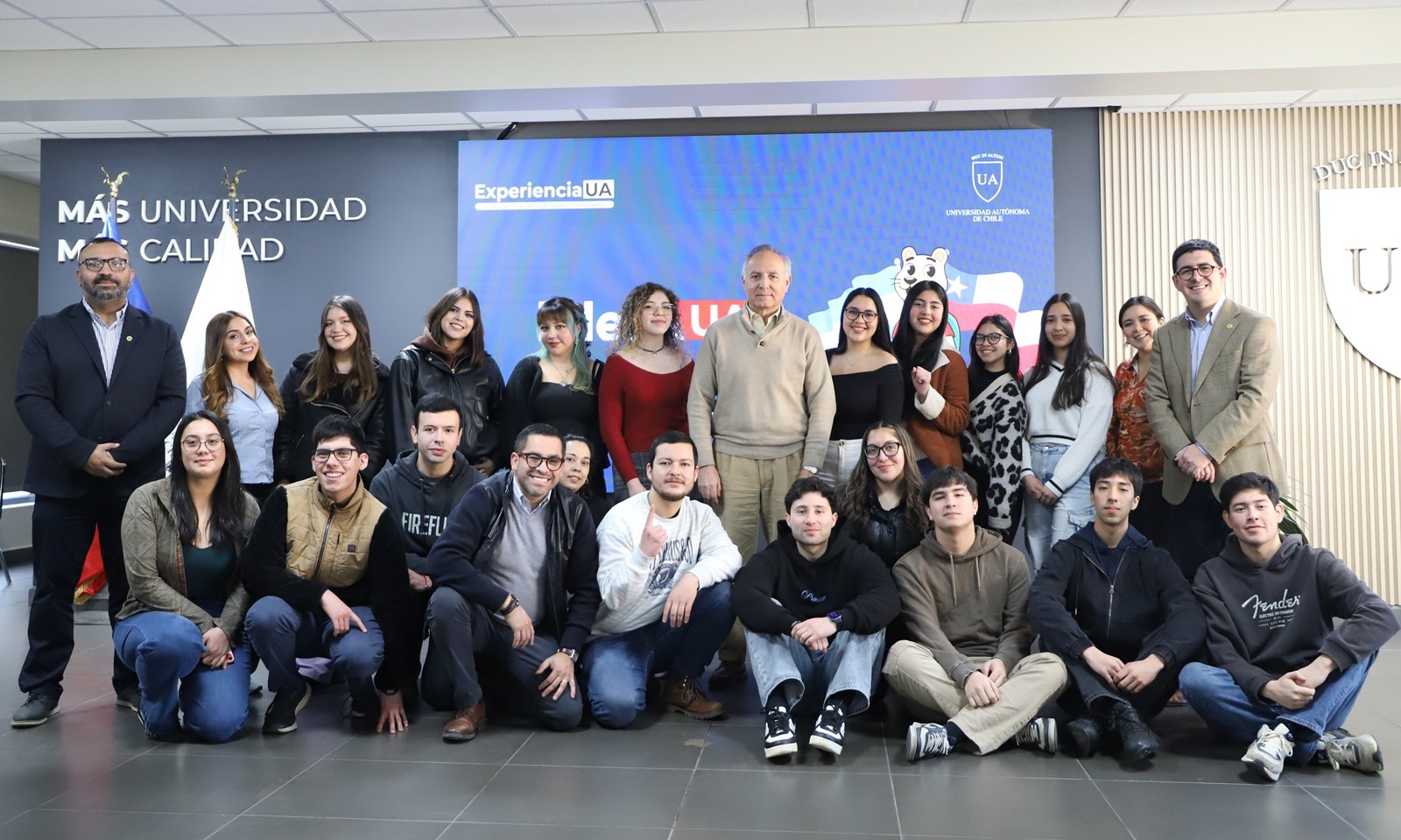 Estudiantes de Temuco alistan viaje internacional de LideraUA tras encuentro con el Rector de la Universidad Autónoma de Chile