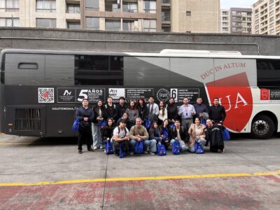 Estudiantes de Química y Farmacia fortalecen su formación con gira por laboratorios de la industria farmacéutica