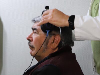 Audiometrías gratuitas apoyan la salud de bomberos con extensa trayectoria de servicio