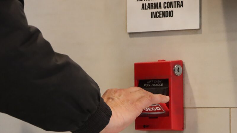 Simulacros de evacuación en la Sede Santiago permiten revisar protocolos y procedimientos ante emergencias