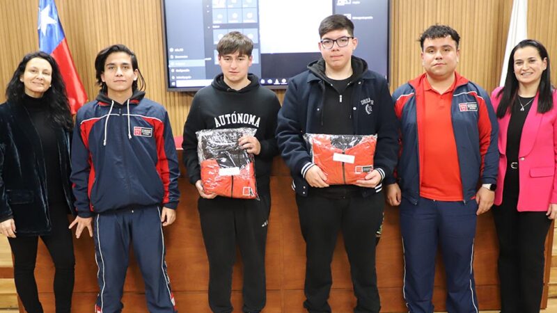De quinto a primer año: estudiantes transmiten identidad y experiencia formativa