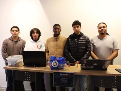 Estudiantes desarrollan plataformas flotantes para monitorear ecosistemas acuáticos