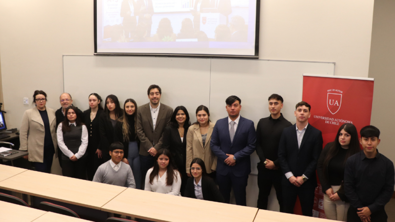 Estudiantes de Ingeniería Comercial presentan resultados de sus investigaciones de mercado (A+S)