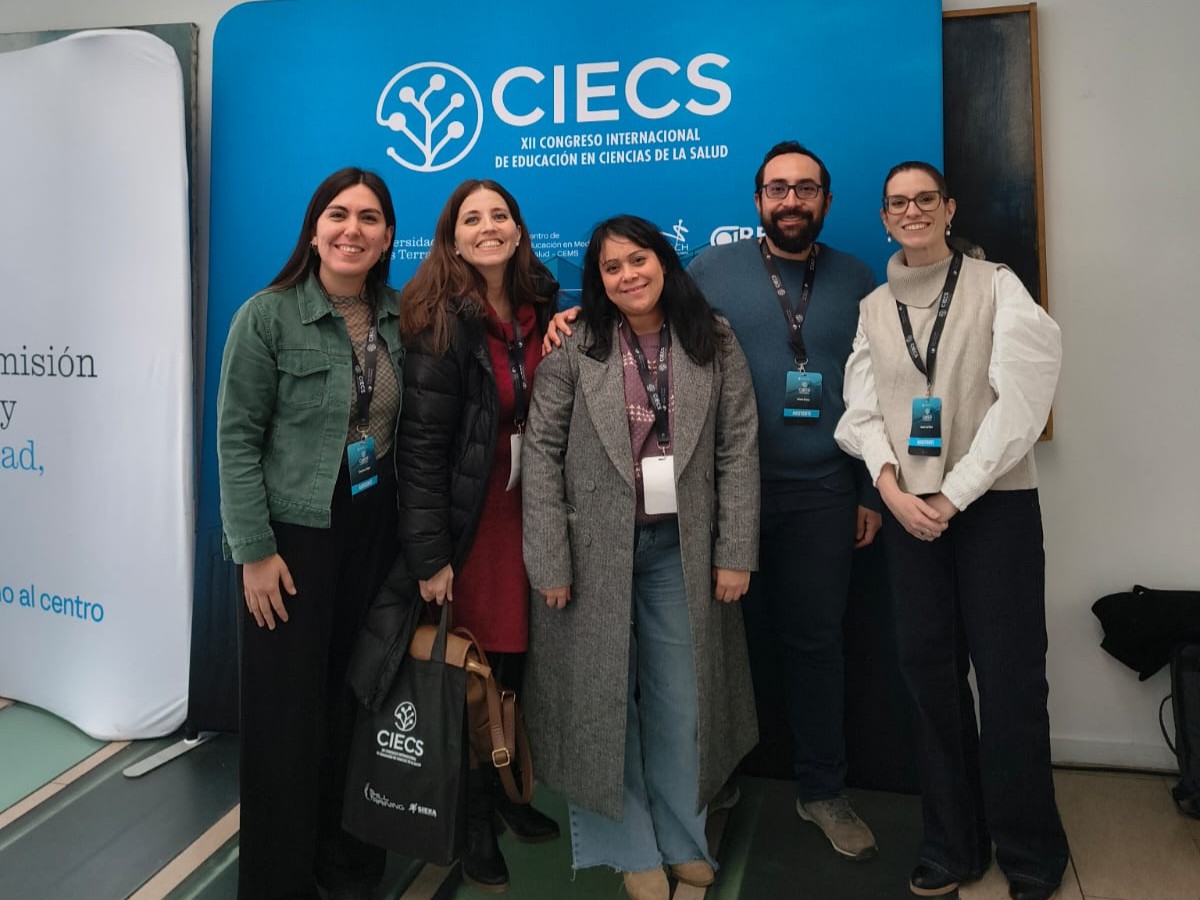 Académicos de la Universidad Autónoma de Chile participan en congreso internacional de educación en ciencias de la salud