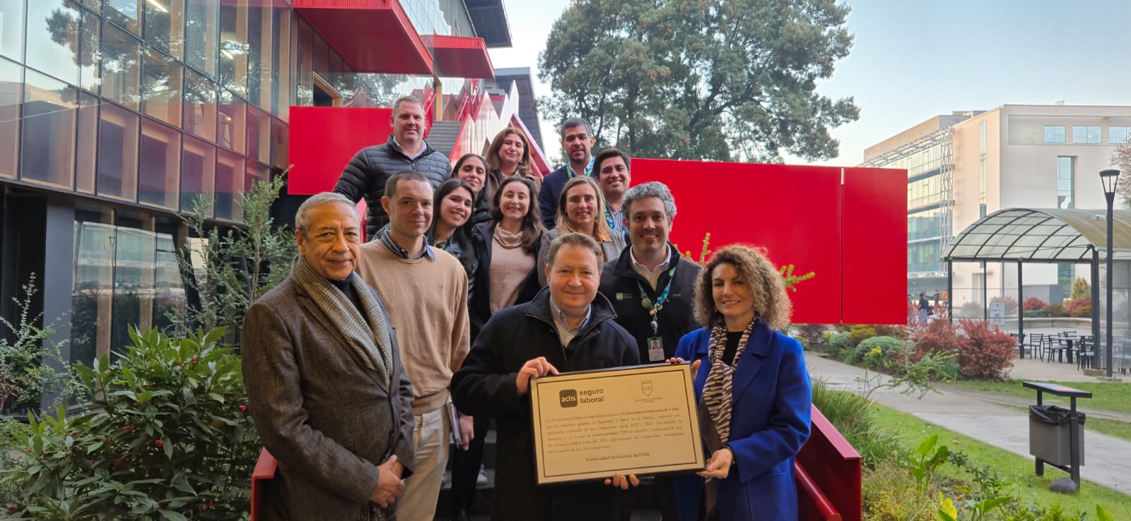 Universidad Autónoma recibe reconocimiento de la ACHS por su gestión en Seguridad y Salud en el Trabajo