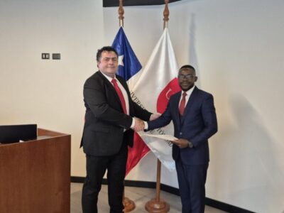 Del aula al mundo: el primer graduado del Doctorado en Ciencias Aplicadas proyecta su investigación desde Chile hacia la ciencia global