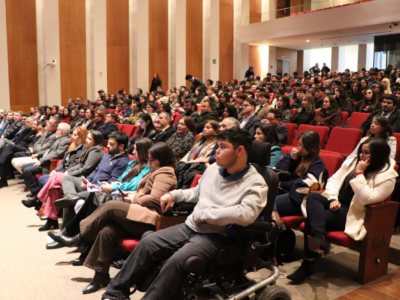 ExperienciaUA realizó ceremonia de asunción de los Centros de Estudiantes 2026-2027 de Sede Santiago