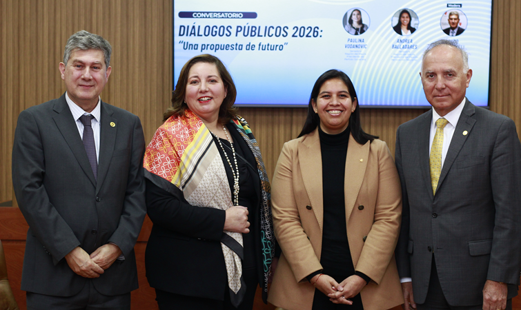 Escuela de Gobierno realiza en Talca su primer Conversatorio Diálogos Públicos, con dos senadoras de la Región del Maule