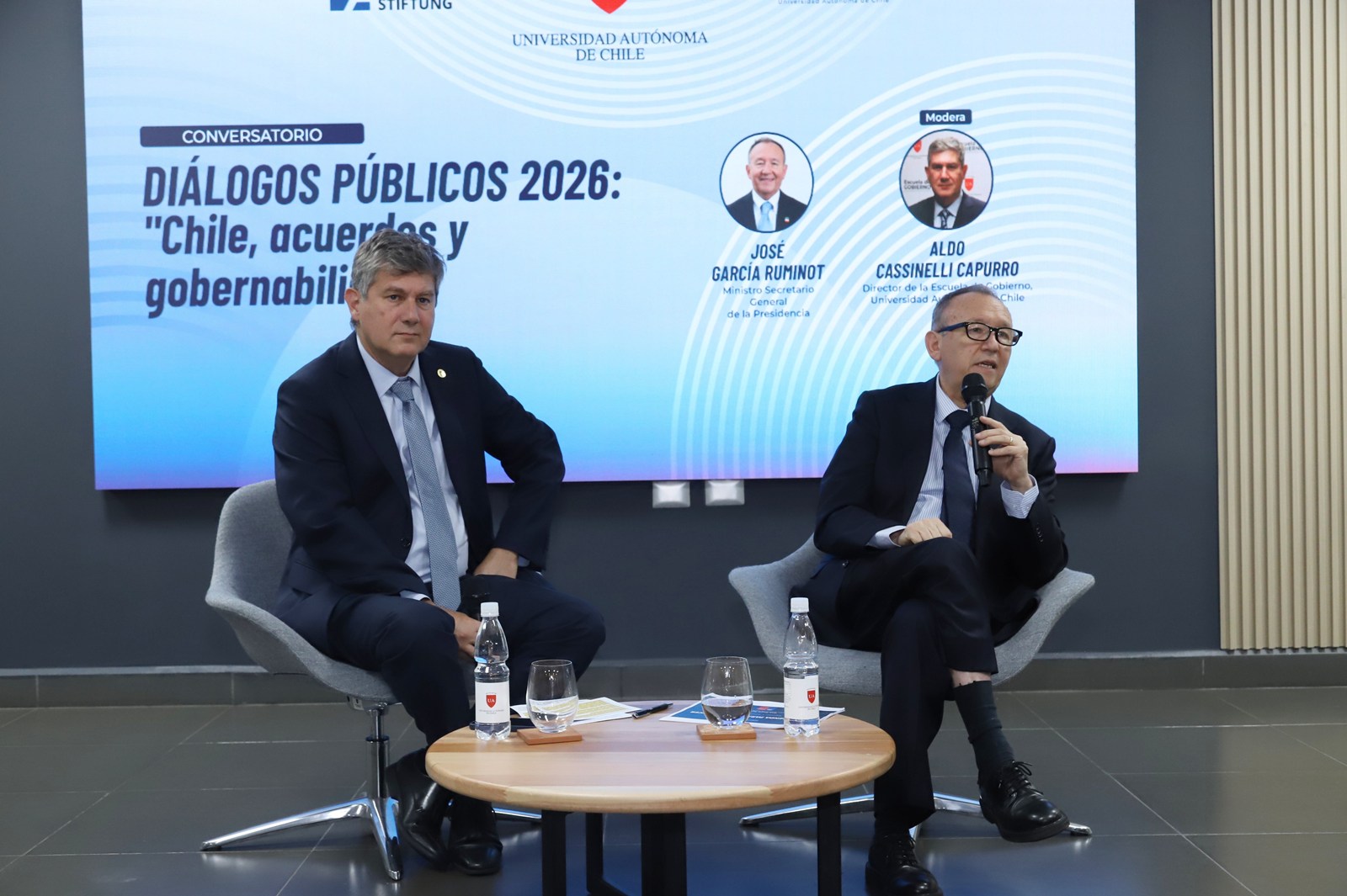 FOTO dialogos publicos en temuco 1