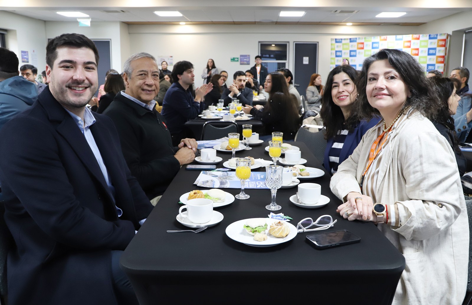 FOTO encuentro empresas punto empleo 6