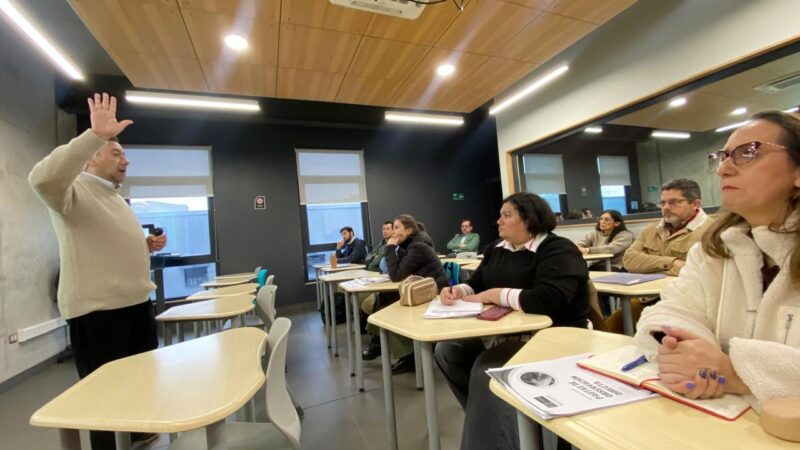 Facultad de Ciencias de la Salud fortalece competencias docentes en evaluación