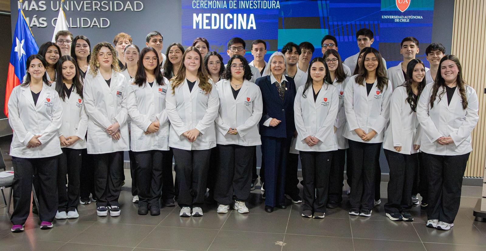 FOTO primera investidura medicina 2