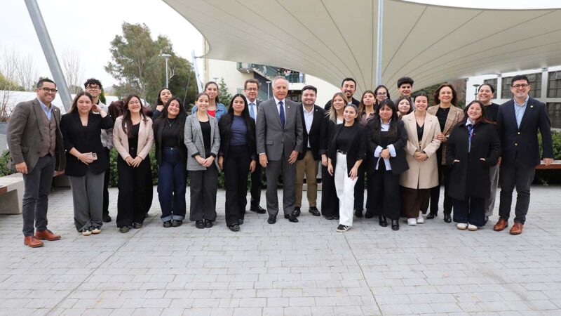 Universidad Autónoma dio la bienvenida a estudiantes de Talca tras experiencia internacional LideraUA 2026