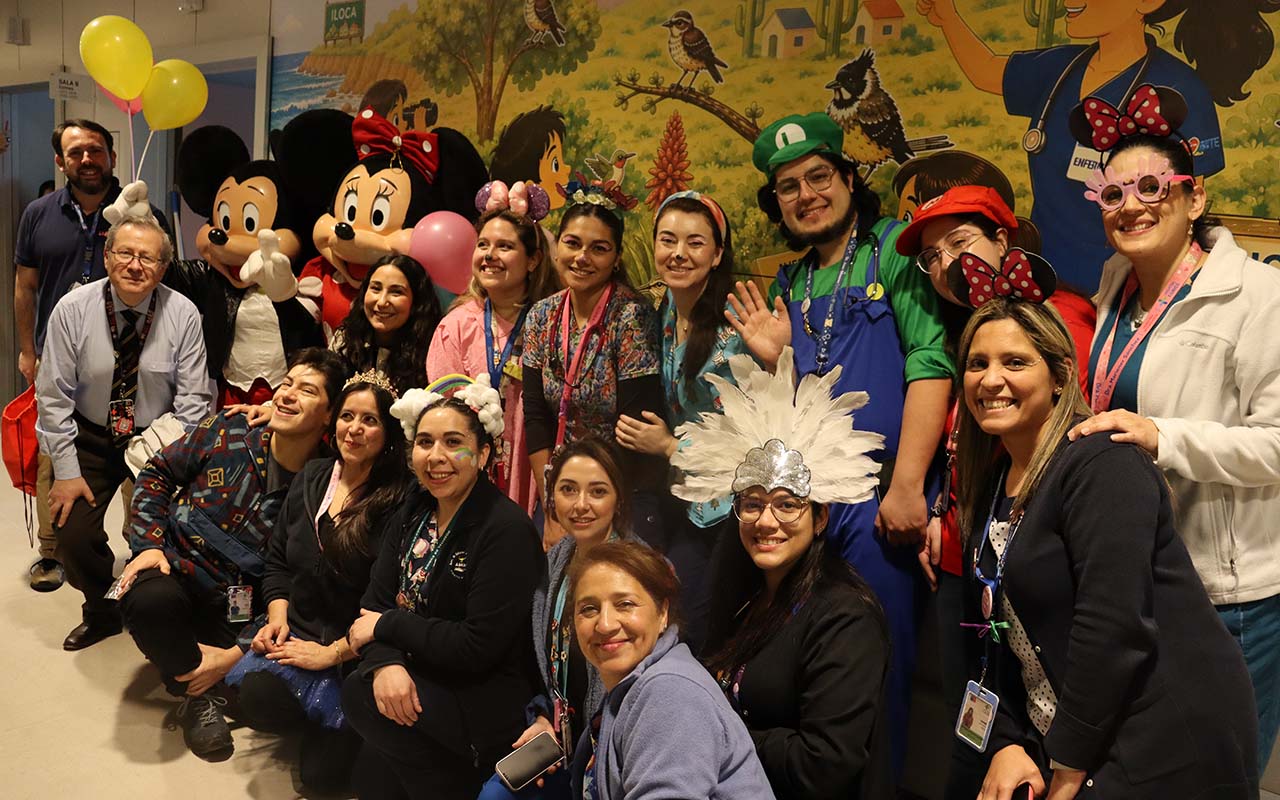 SANARTE celebra el Día del Niño junto a pacientes pediátricos del Hospital de Curicó