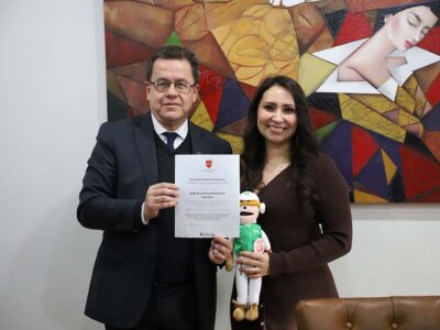 Carrera de Obstetricia y Puericultura es reconocida por iniciativa “365 días de Buen Trato”
