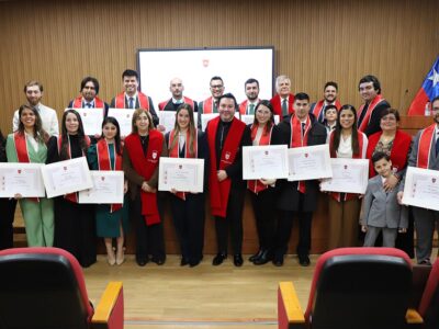 30 nuevos médicos especialistas titulados de la Universidad Autónoma se incorporan al desafío de fortalecer la salud del país