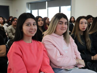 Estudiantes de la Universidad Autónoma se preparan para ser tutores del programa “Se Puede”
