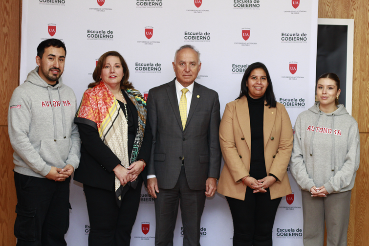 Estudiantes de Talca participaron de Conversatorio “Una propuesta de Futuro”