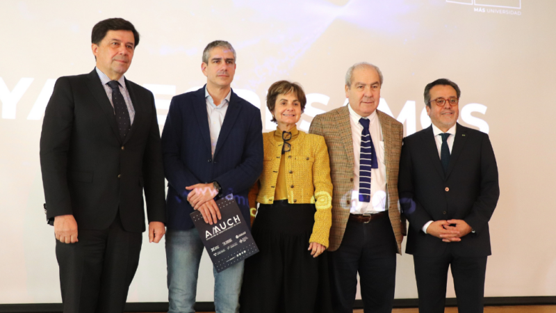 Universidad Autónoma de Chile fue sede de seminario sobre el futuro de la infraestructura en la salud primaria  