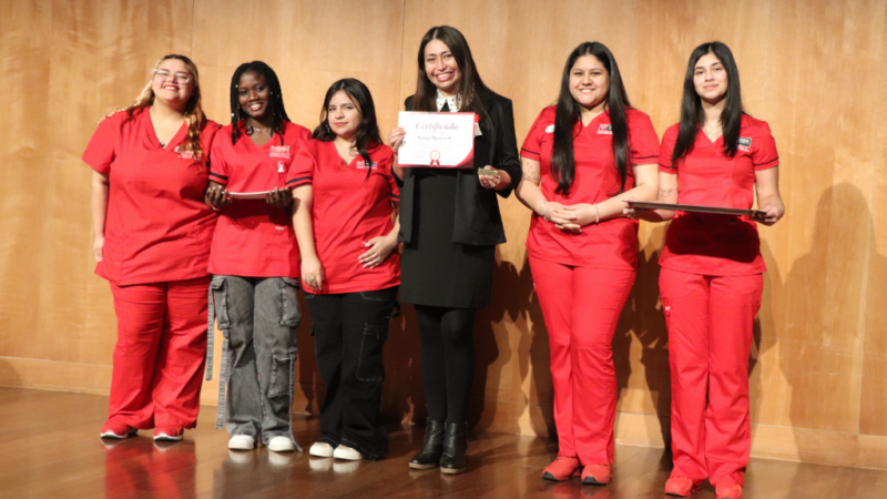 Universidad Autónoma de Chile reconoce a las matronas y los matrones en su día
