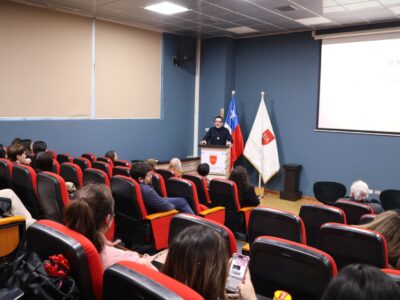 Académicos de la Universidad Autónoma presentan libro que releva el valor del informe social en el Trabajo Social