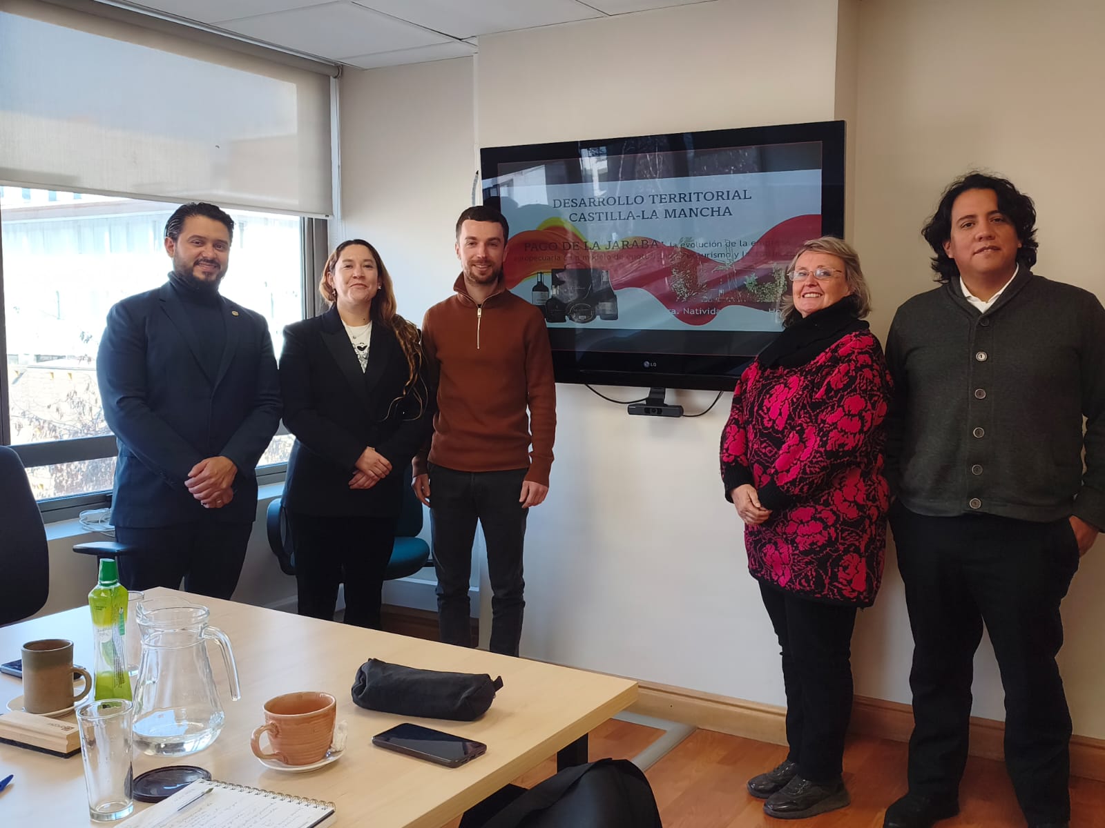 Vicedecana de la Universidad de Castilla-La Mancha se reunió con estudiantes del Doctorado en Ciencias Sociales para reforzar líneas de investigación y colaboración académica