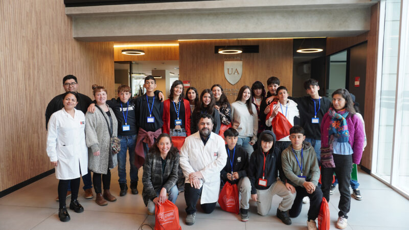 Colegio de Algarrobo visitó el Centro de Investigación e Innovación en el marco de la Noche Iberoamericana de los Investigadores