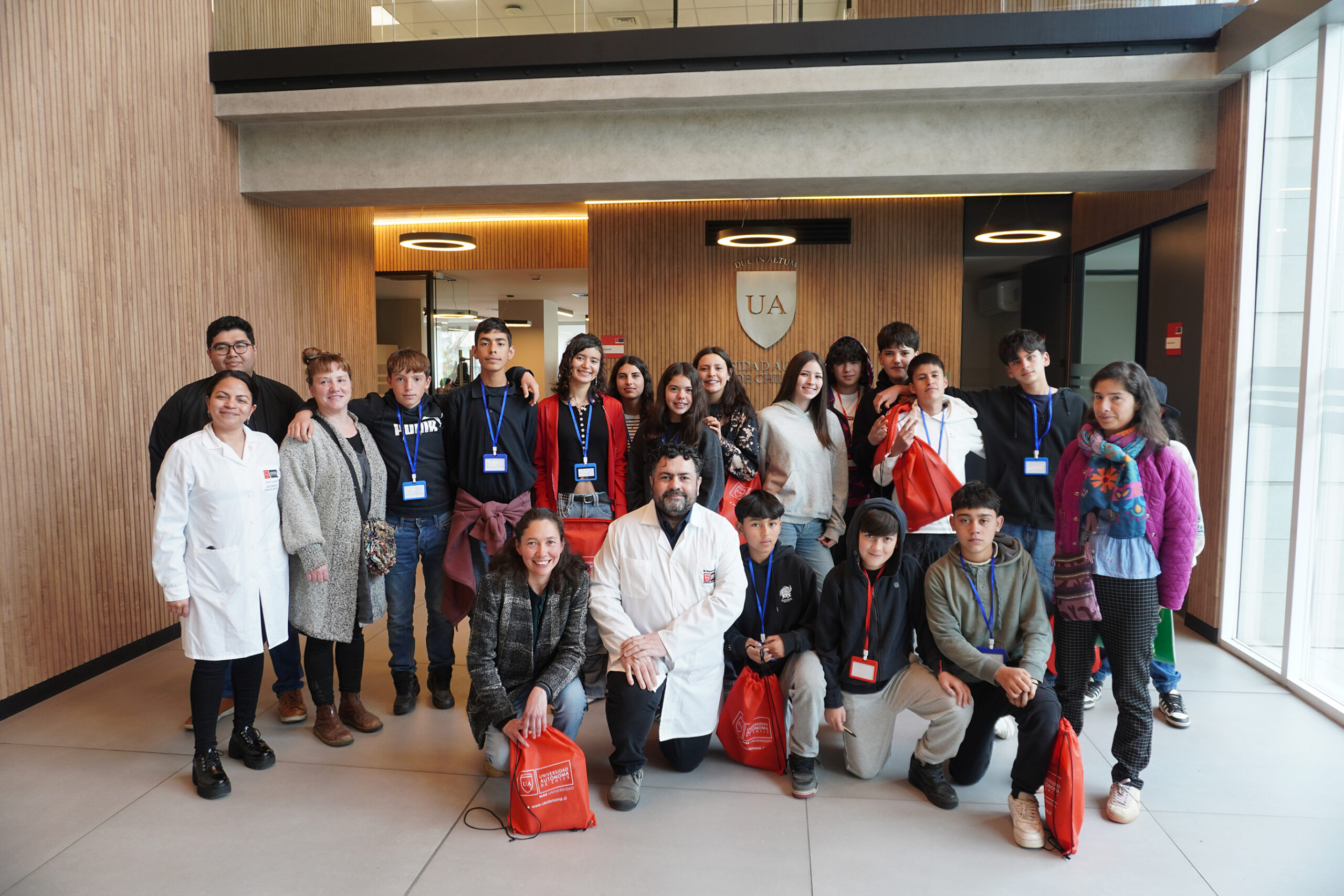 Colegio de Algarrobo visitó el Centro de Investigación e Innovación en el marco de la Noche Iberoamericana de los Investigadores
