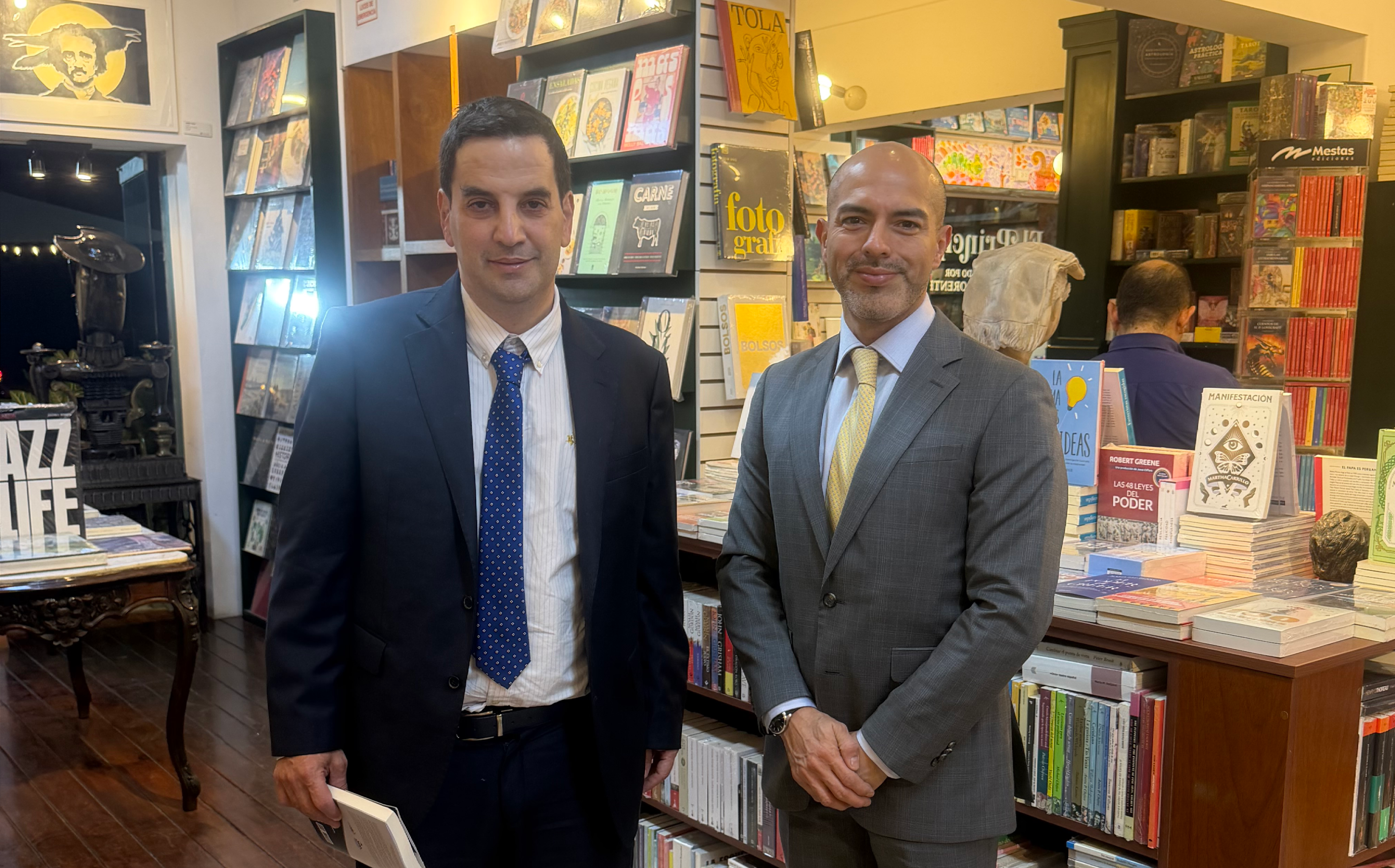 Instituto de Investigación en Derecho coedita obra clave sobre Análisis Económico del Derecho junto a referentes de Iberoamérica