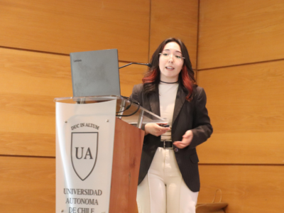 Carrera de Química y Farmacia celebra su día con charlas sobre prácticas profesionales