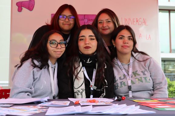Estudiantes de Trabajo Social y Psicología del Programa VIF promueven el derecho al acceso a la información