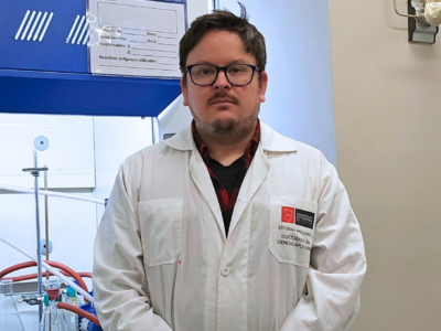 Estudiante del Doctorado en Ciencias Aplicadas se adjudica proyecto VIU 2026 para transformar paneles solares en insumos agrícolas