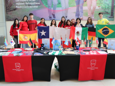 Dirección de Relaciones Internacionales acercó su oferta de internacionalización a estudiantes de Sede Santiago