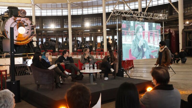 Premio Pritzker Smiljan Radić Clarke dialogó con estudiantes de Arquitectura en Temuco
