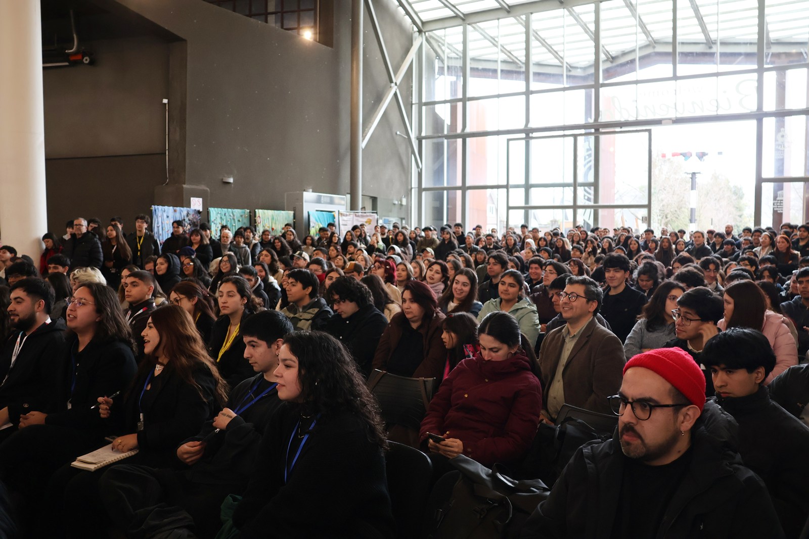FOTO conversatorio con radic y estudiantes arquitectura 4