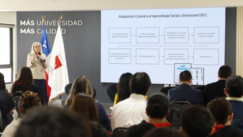 Expertos en la U. Autónoma de Chile advierten que mejorar la educación exige atender el bienestar docente