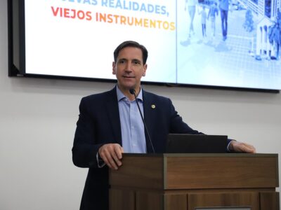 Expertos analizaron en Talca los desafíos de actualizar la planificación de las ciudades