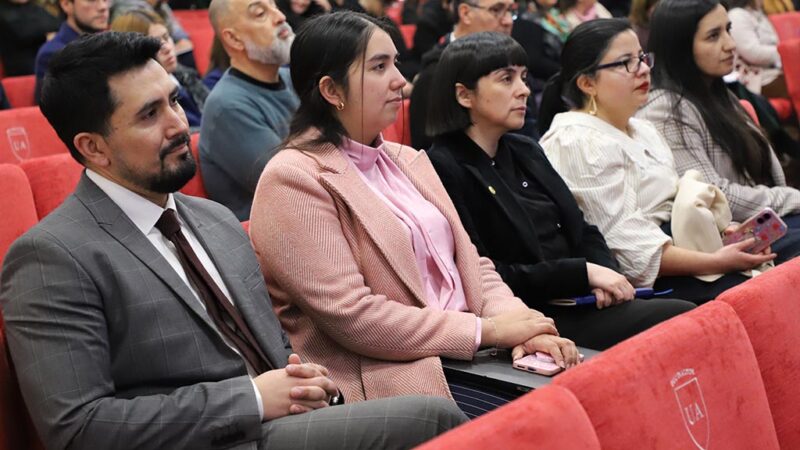 Facultad de Educación y CPEIP realizaron charla sobre uso de datos de evaluación en el liderazgo educativo en Sede Talca