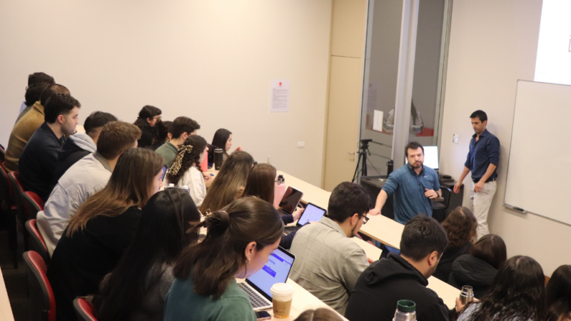 Futuros médicos de la Universidad Autónoma se preparan para el EUNACOM con repaso intensivo de especialidades quirúrgicas 