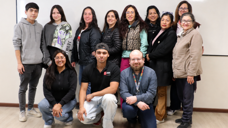 Estudiantes de Ingeniería en Construcción capacitan en Microsoft Word a mujeres de San Miguel  