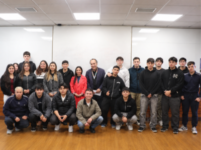 Pensar fuera de la caja: representante de World Vision inspira a futuros ingenieros comerciales de la Autónoma 