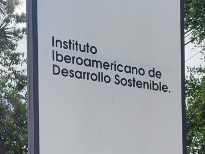 Estudiante de Ingeniería Comercial fortalece su formación profesional con práctica en el IIDS de la Universidad Autónoma