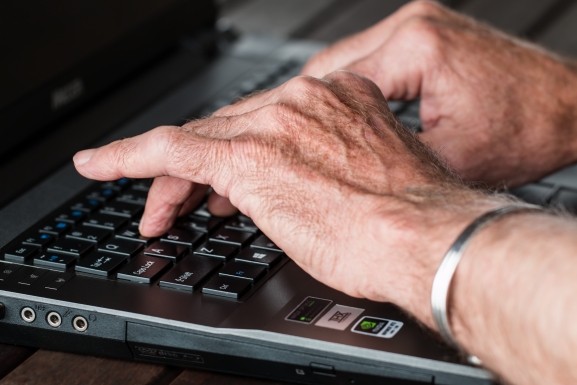 Taller de Alfabetización Digital para Personas Mayores: aprender y sentirse importante no tiene edad