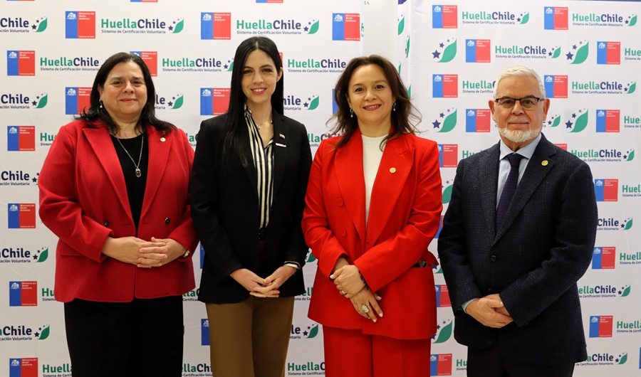 Autoridades ministra medio ambiente UA 1 1