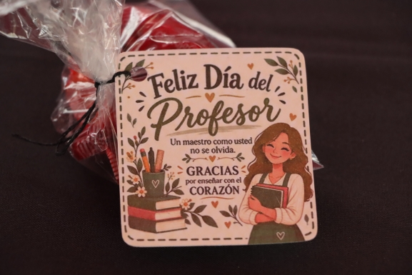 Día del Profesor: estudiantes de Pedagogía destacan la vocación docente y su aporte a la formación de personas