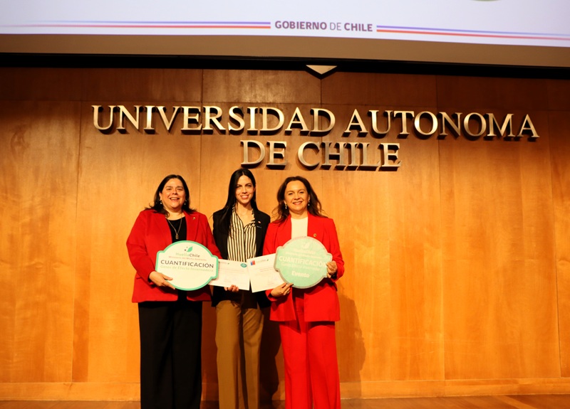 Universidad Autónoma de Chile fue sede de la ceremonia de Huella Chile y fue reconocida por su gestión sostenible